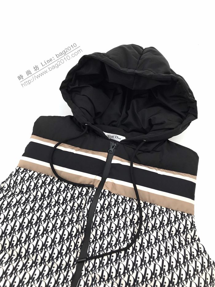 Dior男裝 迪奧秋冬新款CD定位字母連帽翻領無袖休閒棉馬甲外套  ydi3082